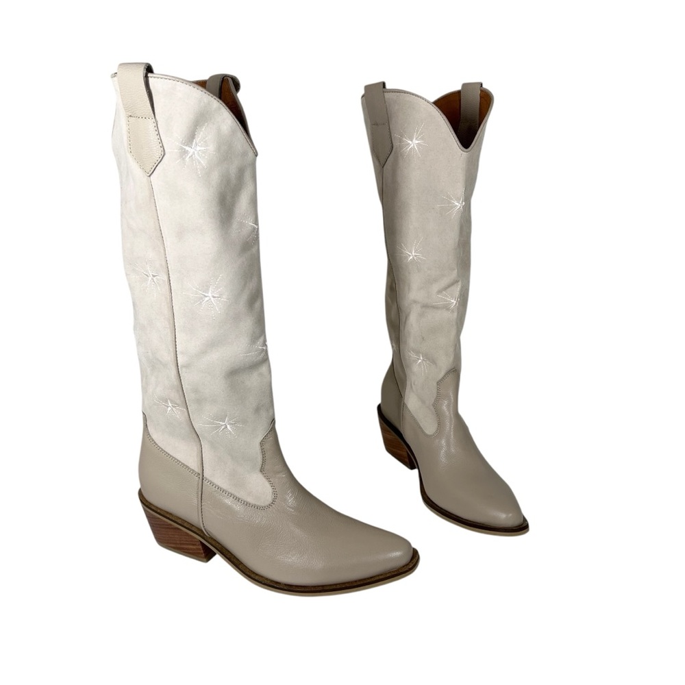 Silvia Cobos Women's Galaxy Stars Embroider Taupe Boots Western Size 8.5